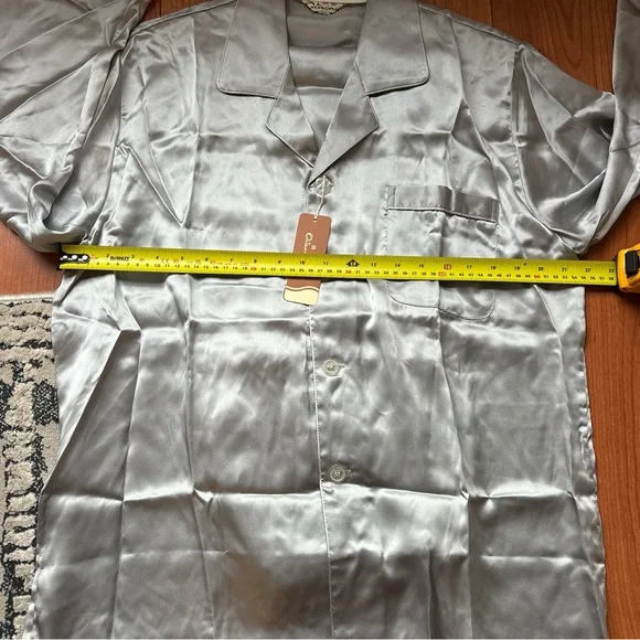 Silver 100% Silk Pyjamas - Picture 3 of 8
